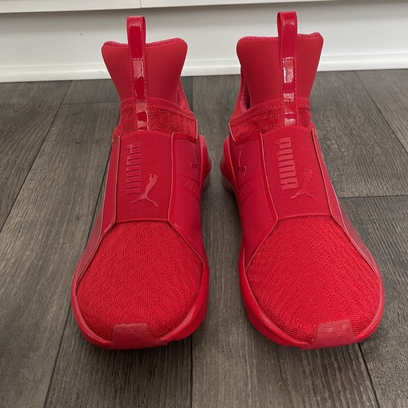 Red Puma Sneakers size 9 - Picture 2 of 6